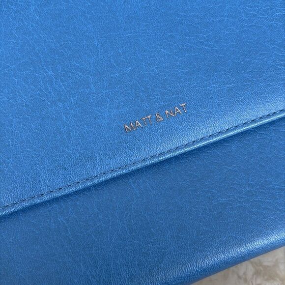 NWOT Matt & Nat DREWLG Large Vegan Crossbody Bag- Vintage Blue - Picture 8 of 16